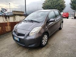 Grigio Usata 2009 Toyota Yaris Sol Due volumi | 3900 € (Cara)