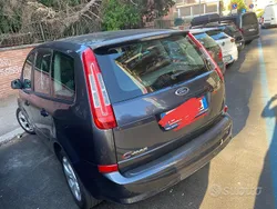 Usata 2010 Ford C-MAX Monovolume | 2500 € (Buon prezzo)