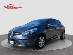 Gray Usata 2018 Renault Clio IV Zen Tre volumi | 10.500 € (Buon prezzo)