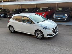 Bianco Usata 2017 Peugeot 208 Allure Due volumi | 7200 € (Ottimo prezzo)