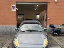 Grigio Usata 2008 Fiat Grande Punto Dynamic Due volumi | 2250 € (Buon prezzo)