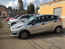 Grigio Usata 2017 Ford Fiesta Business Edition Tre volumi | 7900 € (Buon prezzo)