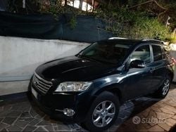 Usata 2010 Toyota RAV4 SUV | 8000 € (Buon prezzo)