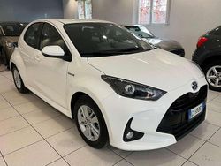 Bianco Usata 2021 Toyota Yaris Hybrid Business Edition Tre volumi | 16.490 € (Ottimo prezzo)