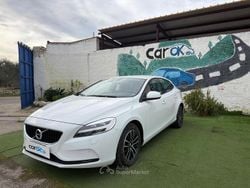 Bianco Usata 2019 Volvo V40 Business Edition Tre volumi | 14.900 € (Buon prezzo)