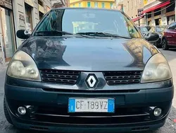 Usata 2003 Renault Clio II Tre volumi | 1490 € (Buon prezzo)