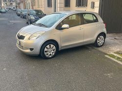 Grigio Usata 2007 Toyota Yaris Tre volumi | 2500 €