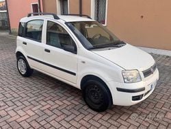 Bianco Usata 2009 Fiat Panda Tre volumi | 2950 € (Buon prezzo)