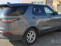Grigio Usata 2018 Land Rover Discovery 5 SUV | 25.000 € (Buon prezzo)