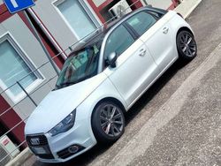 Bianco Usata 2014 Audi A1 Sportback Ambition Due volumi | 12.900 € (Buon prezzo)
