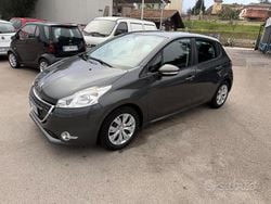 Grigio Usata 2013 Peugeot 208 Active Due volumi | 4500 € (Buon prezzo)