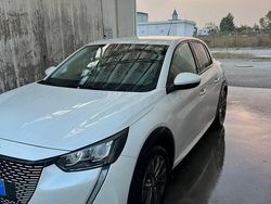 Bianco Usata 2021 Peugeot e-208 Allure Due volumi | 13.500 € (Ottimo prezzo)