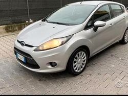 Usata 2011 Ford Fiesta Due volumi | 4700 € (Cara)