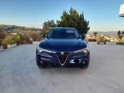 Blu/azzurro Usata 2019 Alfa Romeo Stelvio Executive SUV | 22.000 € (Buon prezzo)