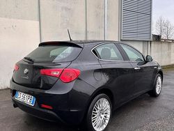 Usata 2012 Alfa Romeo Giulietta Tre volumi | 6450 € (Ottimo prezzo)