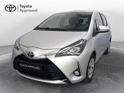 Grigio Usata 2018 Toyota Yaris Lounge Tre volumi | 12.900 € (Cara)