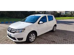 Bianco(met.) Usata 2013 Dacia Sandero Ambiance Due volumi | 5900 € (Cara)