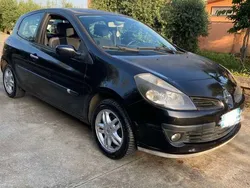 Usata 2006 Renault Clio II Expression Tre volumi | 1400 € (Ottimo prezzo)