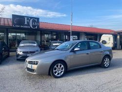 Grigio Usata 2007 Alfa Romeo 159 Distinctive Tre volumi | 5900 € (Molto cara)