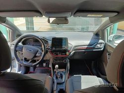 Bianco Usata 2017 Ford Fiesta ST-Line Due volumi | 6900 € (Ottimo prezzo)