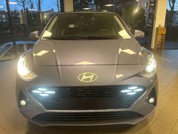 Meta blue Nuova 2025 Hyundai i10 Due volumi | 16.490 €