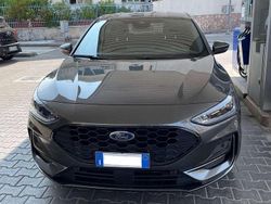 Grigio Usata 2023 Ford Focus ST-Line X Tre volumi | 22.000 € (Buon prezzo)