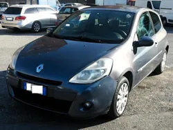 Grigio Usata 2010 Renault Clio II Luxe Due volumi | 2199 € (Buon prezzo)