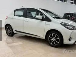 Bianco Usata 2018 Toyota Yaris Hybrid Due volumi | 11.500 € (Buon prezzo)