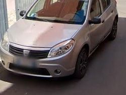 Grigio Usata 2010 Dacia Sandero Due volumi | 1500 €