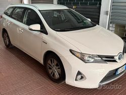 Bianco Usata 2014 Toyota Auris Hybrid Sport Station wagon | 10.000 € (Buon prezzo)