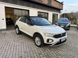 Grigio Usata 2022 VW T-Roc Life SUV | 21.990 € (Buon prezzo)