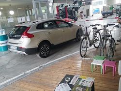 Grigio Usata 2019 Volvo V40 CC Plus Station wagon | 9700 € (Super prezzo)