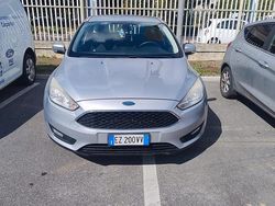 Argento Usata 2015 Ford Focus Business Edition Tre volumi | 4999 € (Super prezzo)