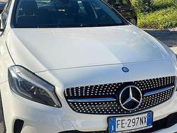 Bianco Usata 2016 Mercedes A160 Due volumi | 14.000 € (Molto cara)