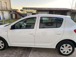 Bianco Usata 2014 Dacia Sandero Lauréate Tre volumi | 3000 € (Super prezzo)
