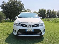 Bianco Usata 2017 Toyota Verso Monovolume | 8500 € (Buon prezzo)