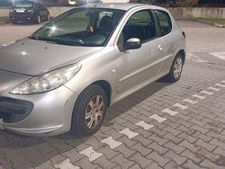 Usata 2010 Peugeot 206 Tre volumi | 1499 € (Super prezzo)