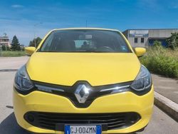 Giallo Usata 2013 Renault Clio IV Due volumi | 8500 €