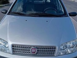 Grigio Usata 2010 Fiat Punto Tre volumi | 2900 €