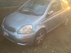 Usata 2005 Toyota Yaris Due volumi | 1400 € (Ottimo prezzo)