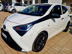 Bianco Usata 2018 Toyota Aygo Business Edition Due volumi | 7999 € (Ottimo prezzo)
