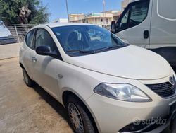 Bianco Usata 2017 Lancia Ypsilon Due volumi | 7900 € (Ottimo prezzo)
