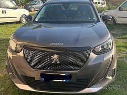Grigio Usata 2022 Peugeot 2008 Allure SUV | 20.000 € (Buon prezzo)