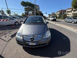 Grigio Usata 2010 Mercedes A160 Avantgarde Tre volumi | 3700 € (Buon prezzo)