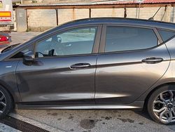 Grigio Usata 2017 Ford Fiesta ST-Line Tre volumi | 9900 € (Buon prezzo)