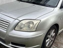 Usata 2005 Toyota Avensis Station wagon | 2200 €