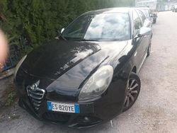 Nero Usata 2011 Alfa Romeo Giulietta Tre volumi | 2900 € (Ottimo prezzo)