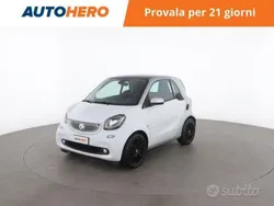 Bianco Usata 2017 Smart ForTwo Coupé Passion Due volumi | 10.999 € (Ottimo prezzo)