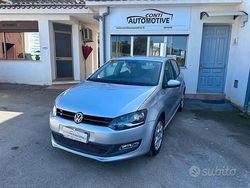 Grigio Usata 2011 VW Polo Comfortline Tre volumi | 5500 € (Buon prezzo)
