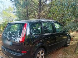 Usata 2008 Ford C-MAX Monovolume | 2300 €